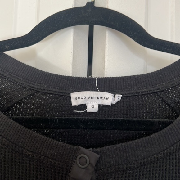 GOOD AMERICAN CROPPED HENLEY NEW - Picture 5 of 5